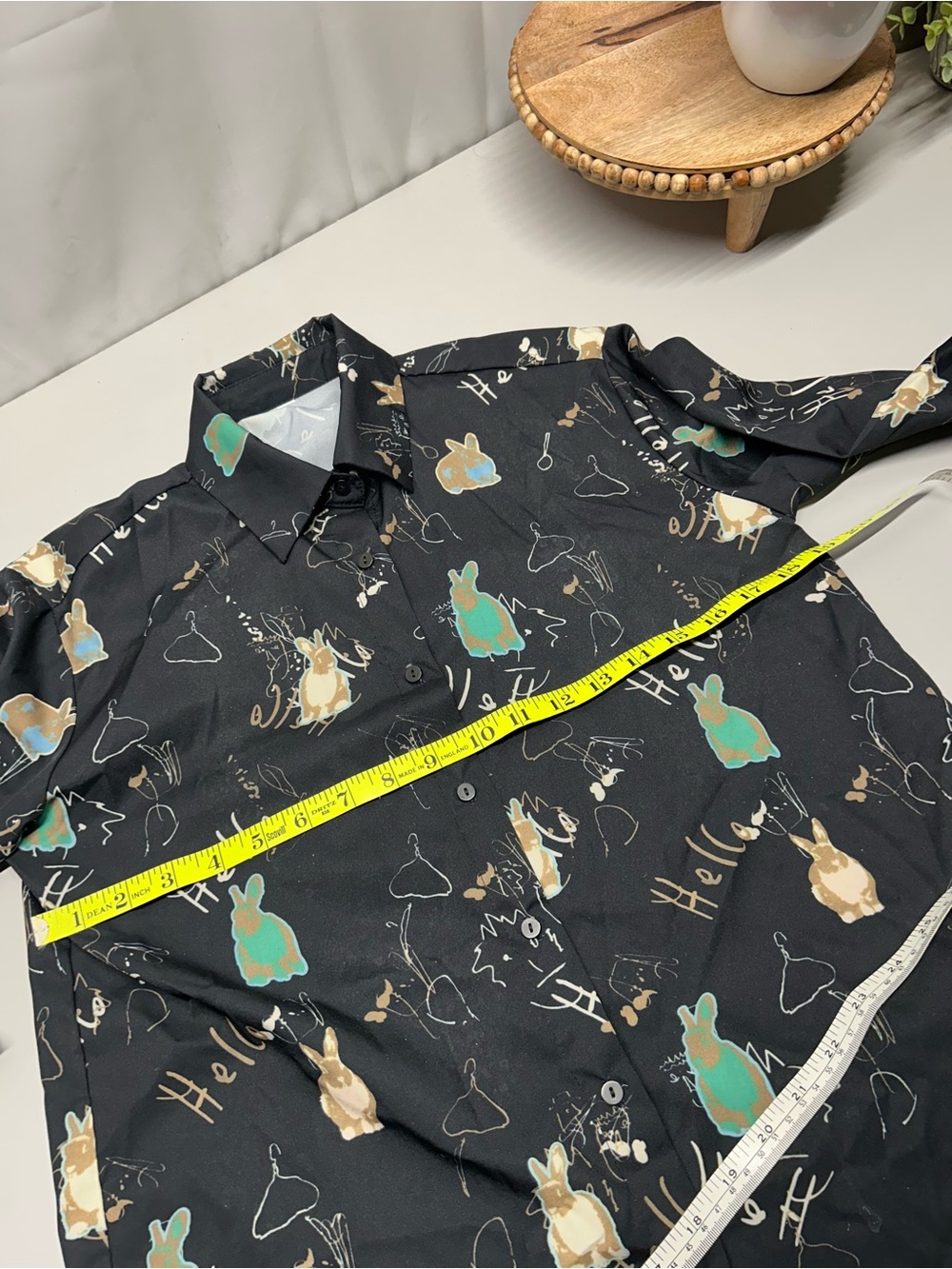 Men's Black Casual Button-Down Shirt with Teal & Tan Bunny Print EUC